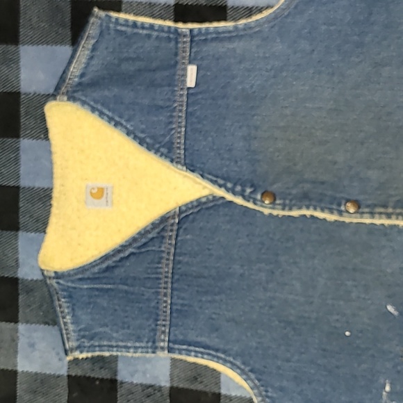 Vintage. Made in USA. 1989. Carhartt denim vest w/sherpa-lining. Size XLT - Picture 11 of 14